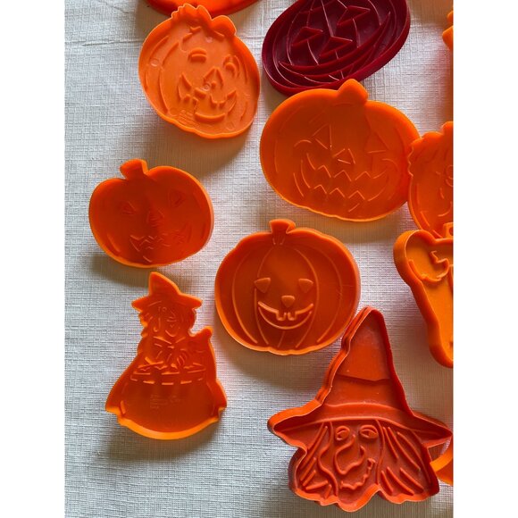 Vintage Halloween Cookie Cutter Set Orange Pumpkins Cat Witch - Picture 2 of 8